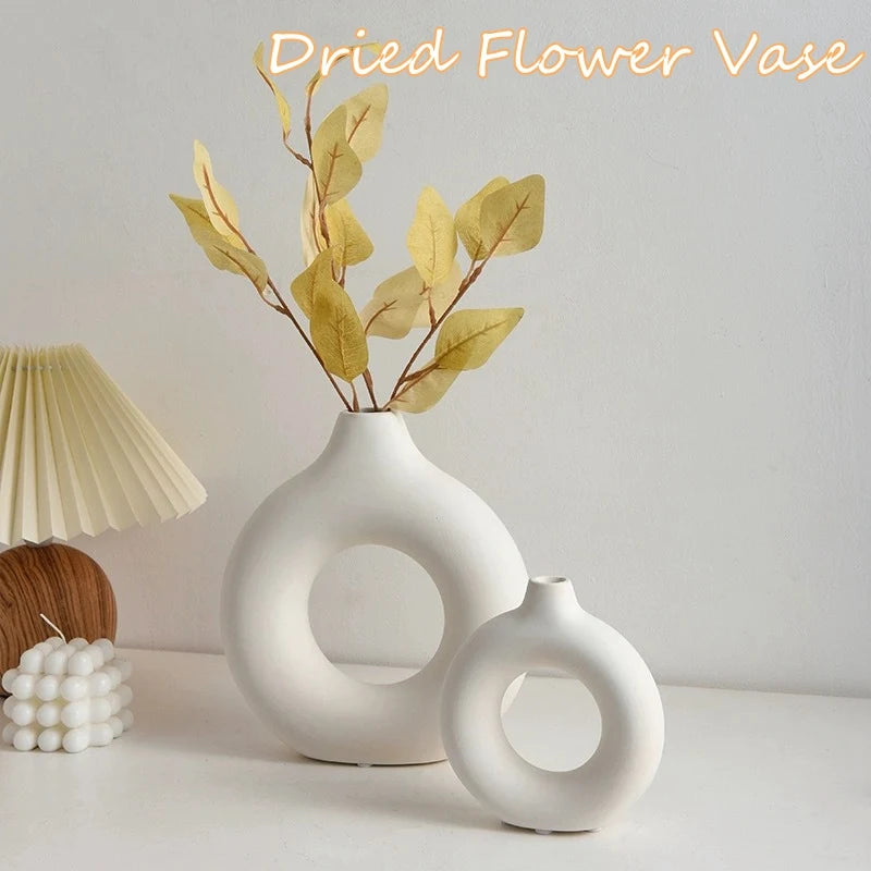 🌸 Vase en Céramique Imitation – Design Donut Blanc Pur pour Fleurs et Décoration Table