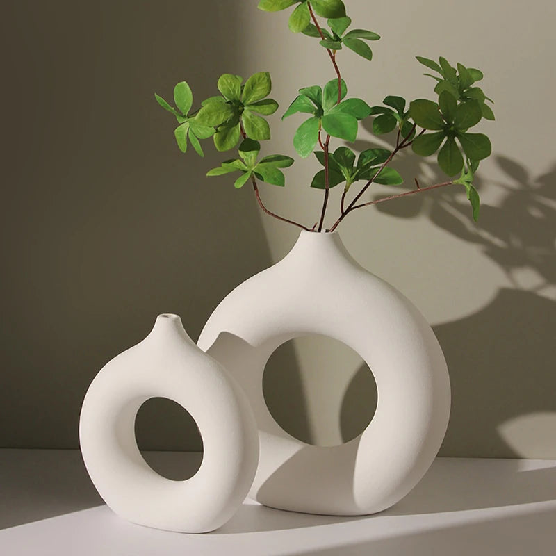 🌸 Vase en Céramique Imitation – Design Donut Blanc Pur pour Fleurs et Décoration Table